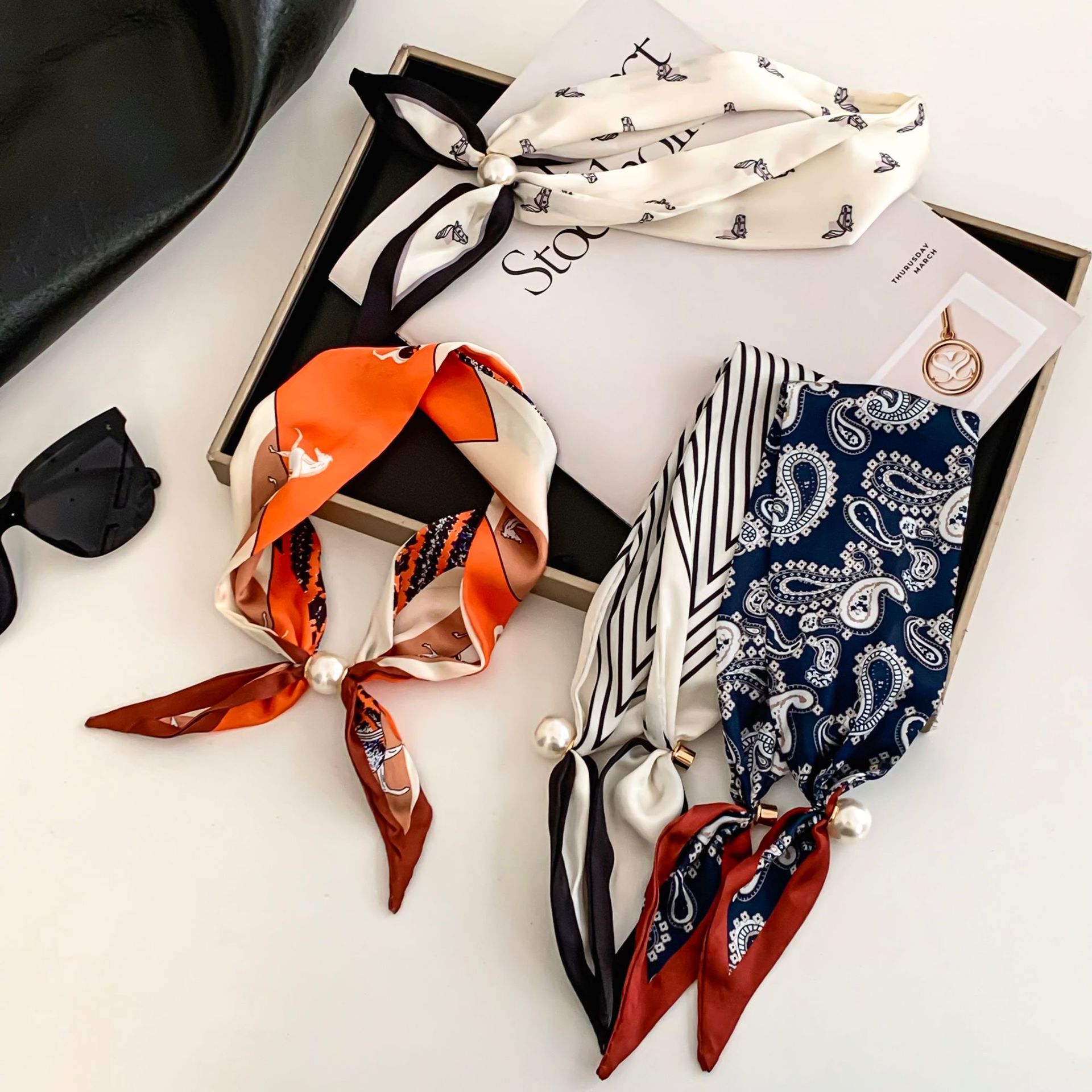 Cashew Flower Silk Scarf Effor - Outdoor Furniture Decor 리뷰 및 가격